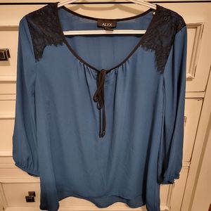 Women's Blouse